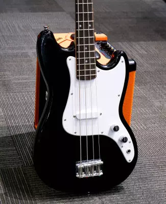 Squier - Sonic Bronco Bass, Laurel Fingerboard - Black